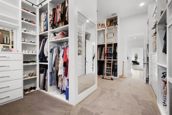 singletwiststudio young residence 25