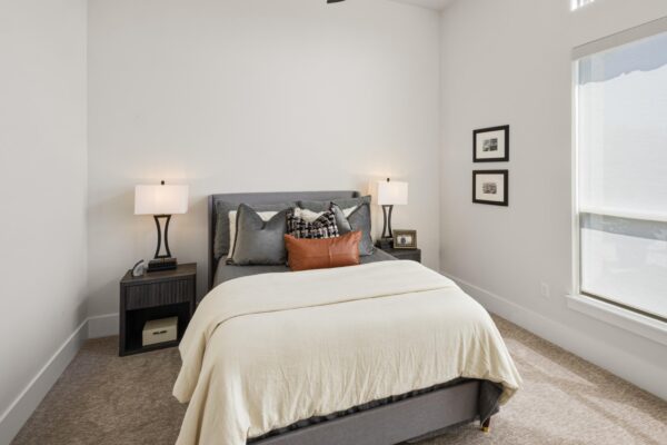 singletwiststudio young residence 48