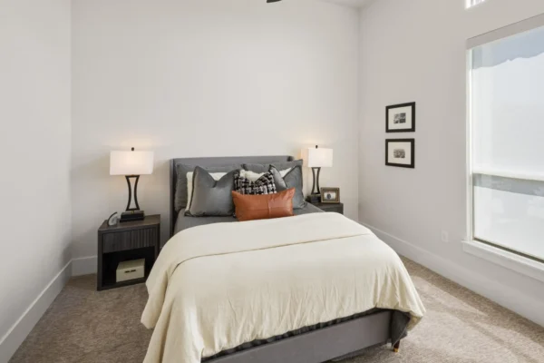 singletwiststudio young residence 48